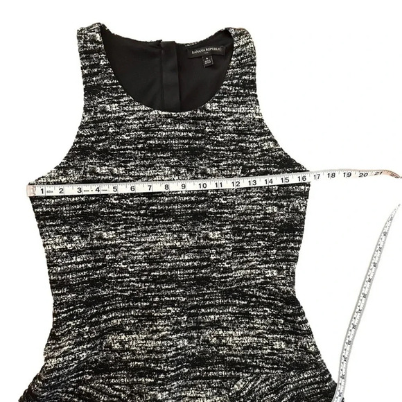 Banana Republic Black Ivory Tweed Fit Flare Stretch Dress Size 6 - Picture 3 of 5
